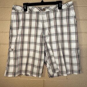 Dockers Men's Gray Plaid Cargo Shorts